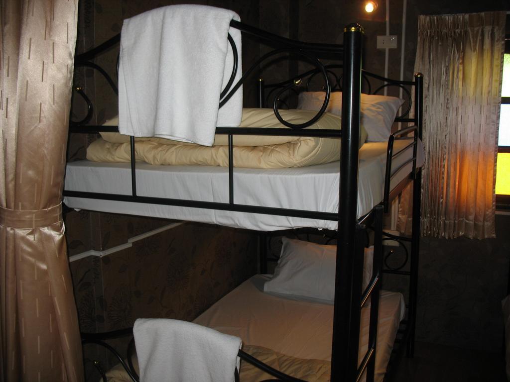 Gotum Hostel 1 Phuket Exterior foto